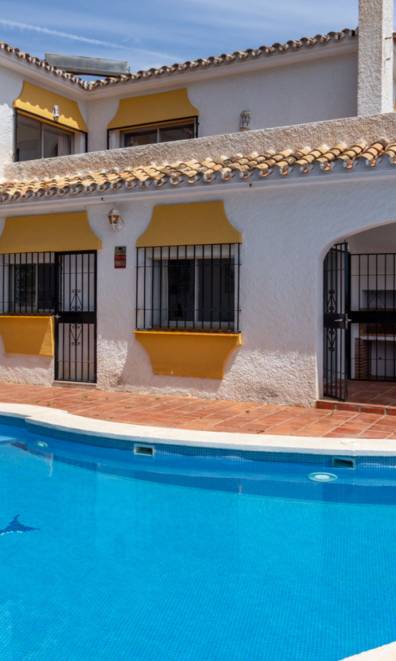 Seaviews and heated pool Benalmadena Villa by Costarentals - Ref 144