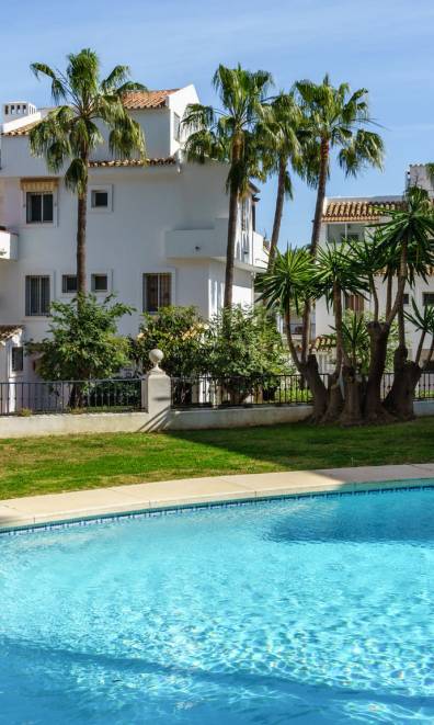 Riviera apartment near Golf with pool Ref 82