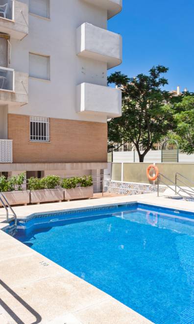 Urban nest with pool in Fuengirola - Ref 216