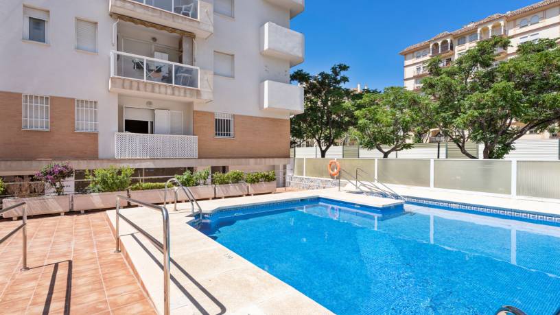 Urban nest with pool in Fuengirola - Ref 216