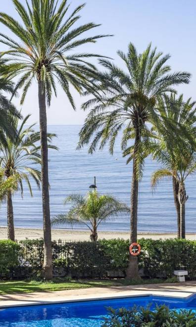 Sea promenade apartment in Marbella M27