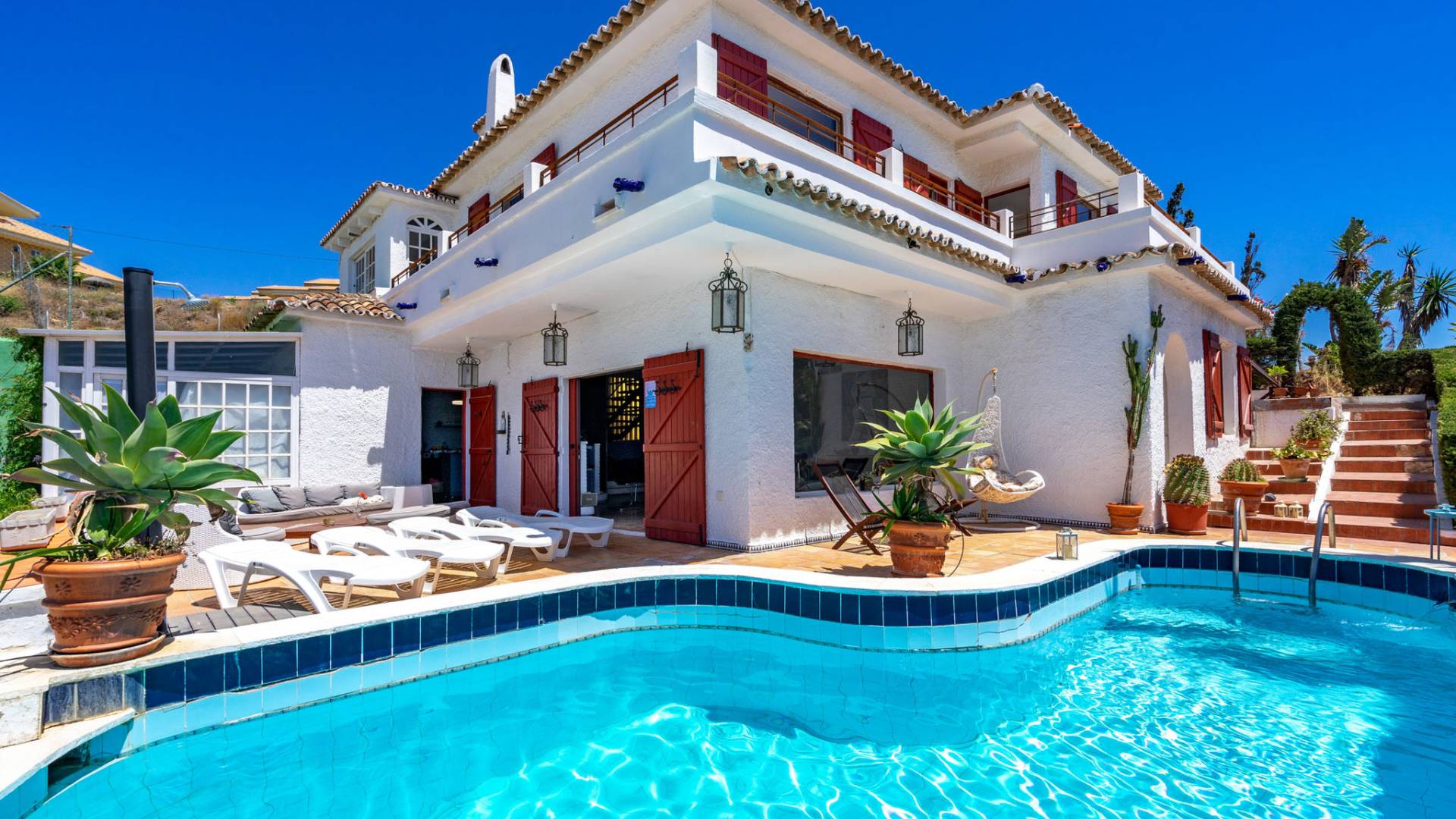 Costa del Sol Group or Large Vacation Homes