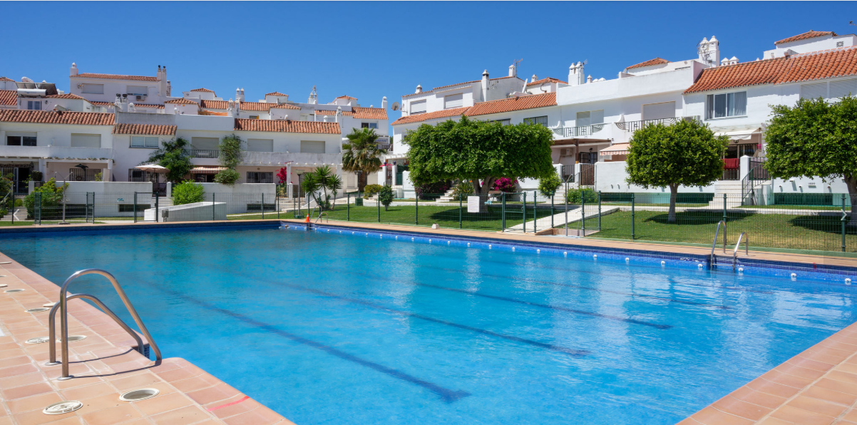 Holiday Homes with a Swimming Pool